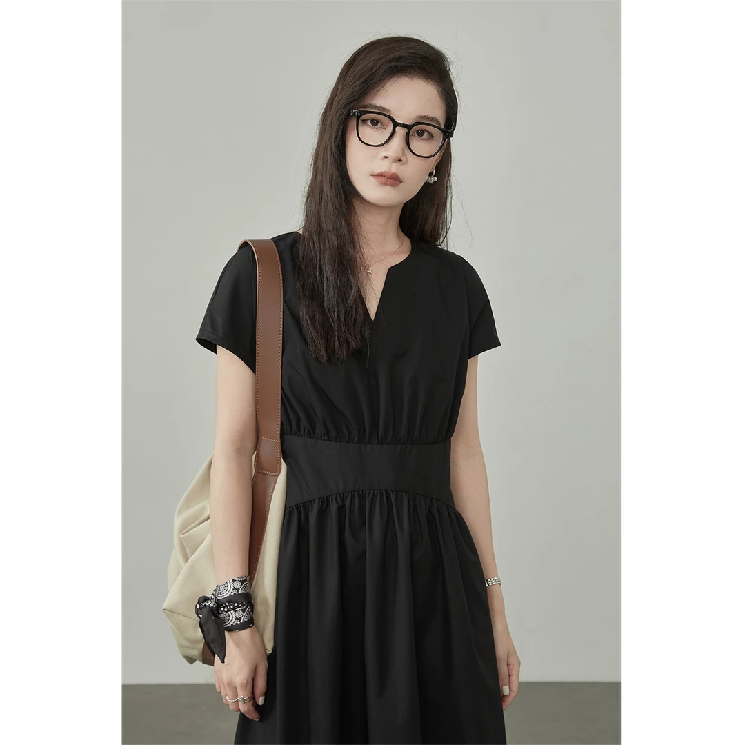 v领收腰气质连衣裙女夏季新款黑色高级感显瘦百搭长裙子WY0073
