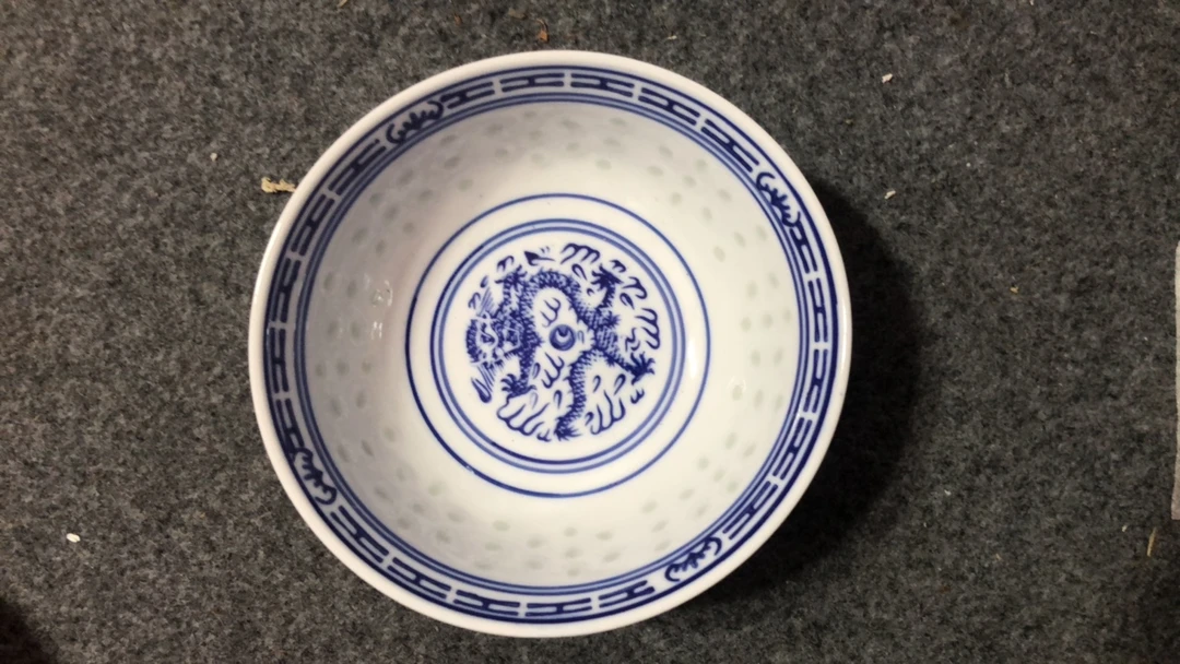 景德镇青花玲珑6寸龙纹面碗