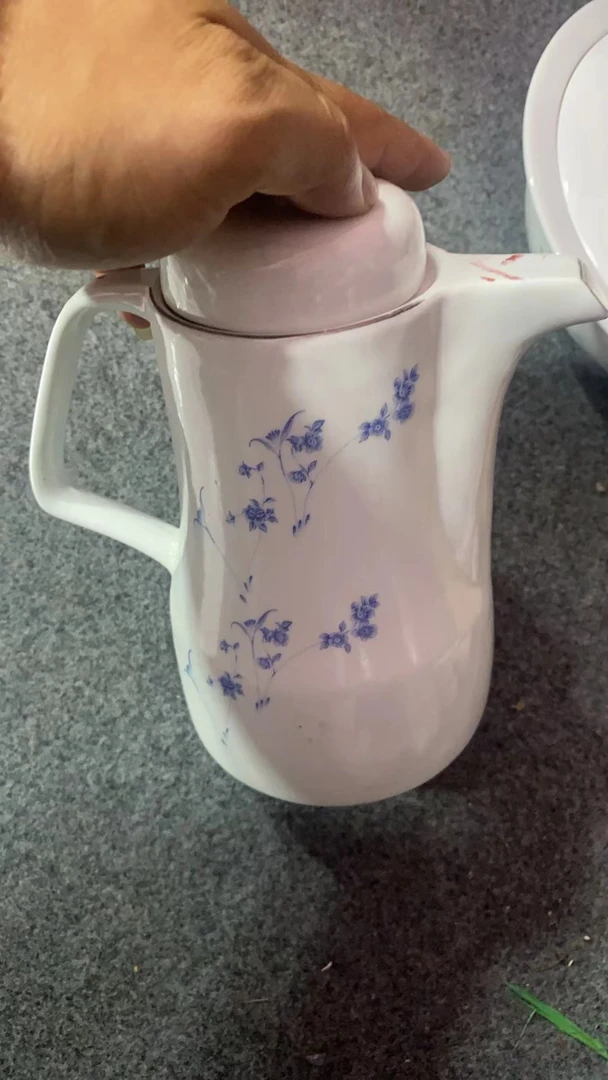 景德镇陶瓷咖啡壶一个