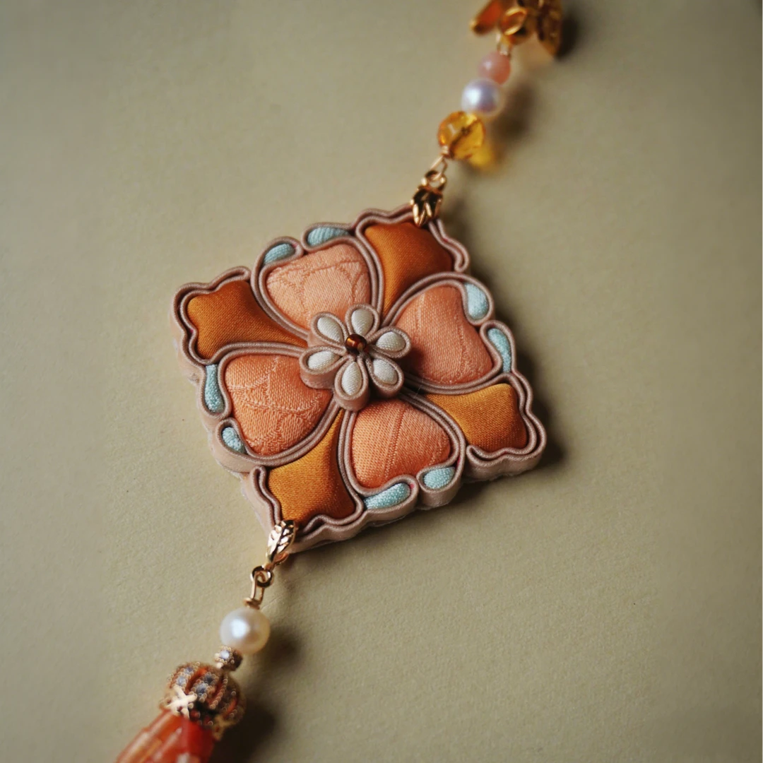 非金属布艺胸针 青寻盘扣「归我」宝相花非遗压襟新中式旗袍配饰