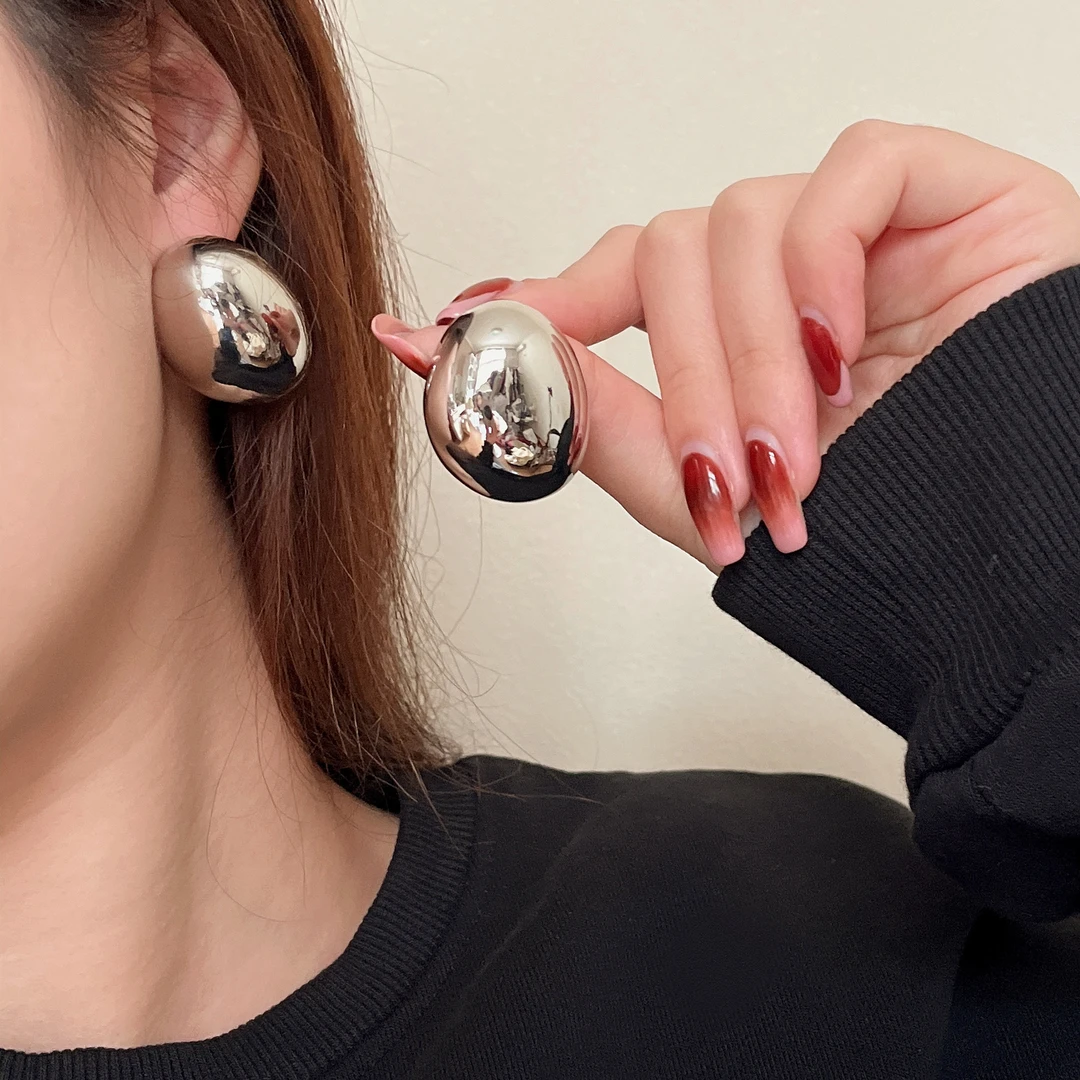 锌合金耳饰 小众高级感光面立体耳环女ins简约夸张个性时尚耳饰潮