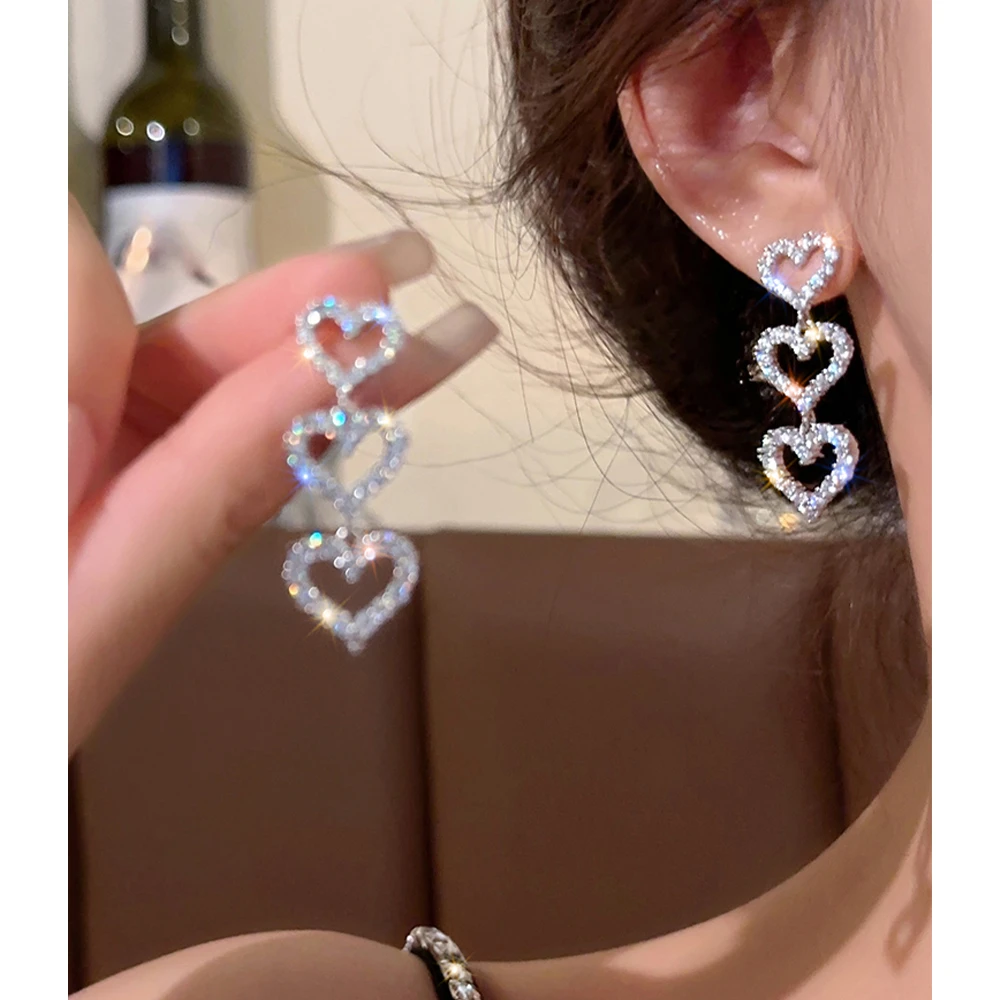 锌合金耳饰 微镶锆石爱心耳环女ins小众设计高级感轻奢耳饰新款潮