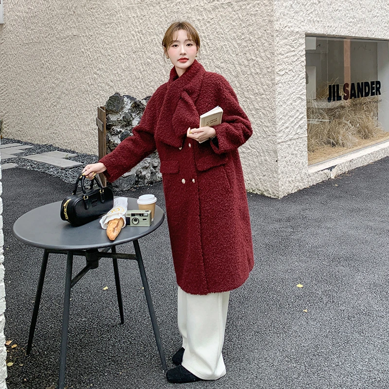 酒红色围巾领仿羊羔毛外套中长款2024冬高级感洋气保暖毛茸茸大衣