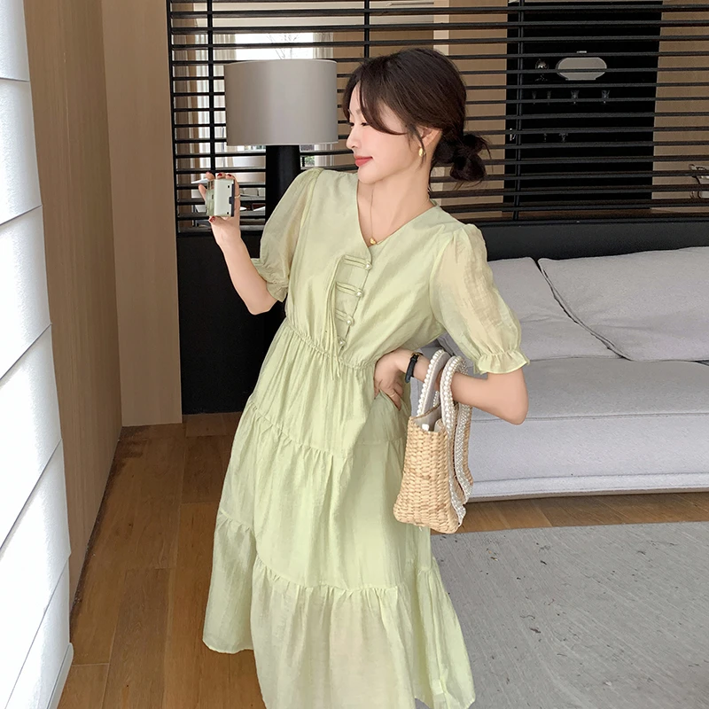 新中式轻国风盘扣V领连衣裙女2024夏季新款初恋清纯奶甜气质裙子