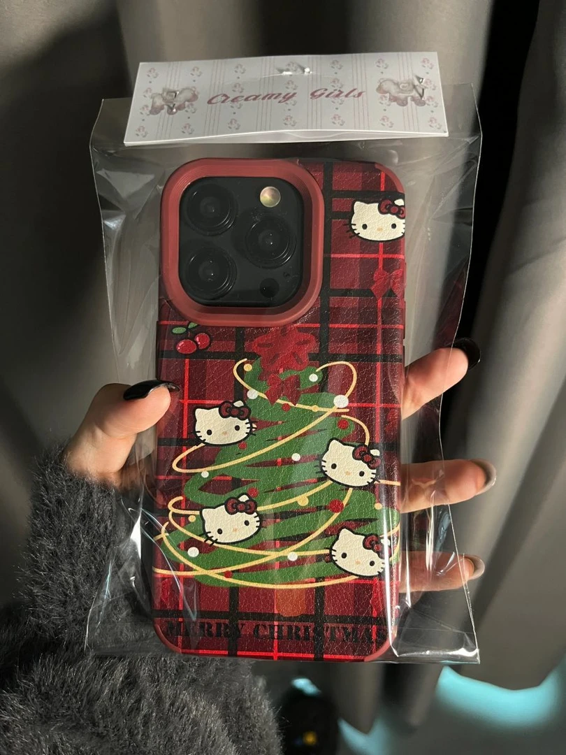【果盟】卡通格纹圣诞树kt猫适用苹果15手机壳iPhone14新款13promax