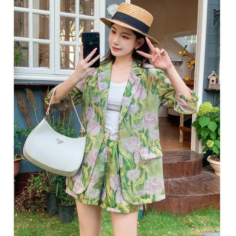 浪漫假日防晒套装女秋季薄款印花七分袖西装外套搭高腰短裤两件套
