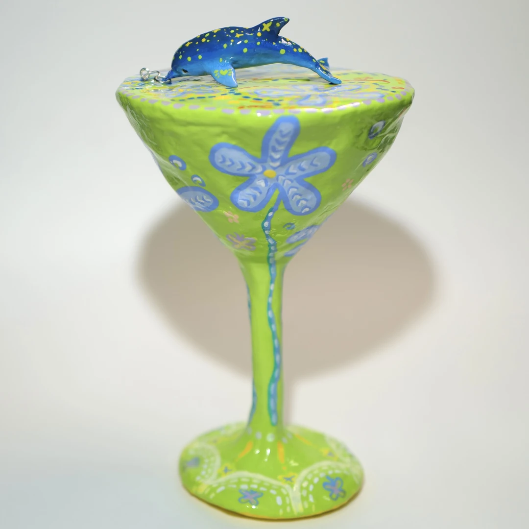 王甜心雕塑《当一天海豚》限量1件100%手工制作荣誉出品