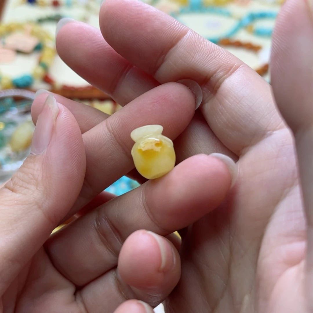 【闪购商品】蜜蜡裸石未镶嵌配饰