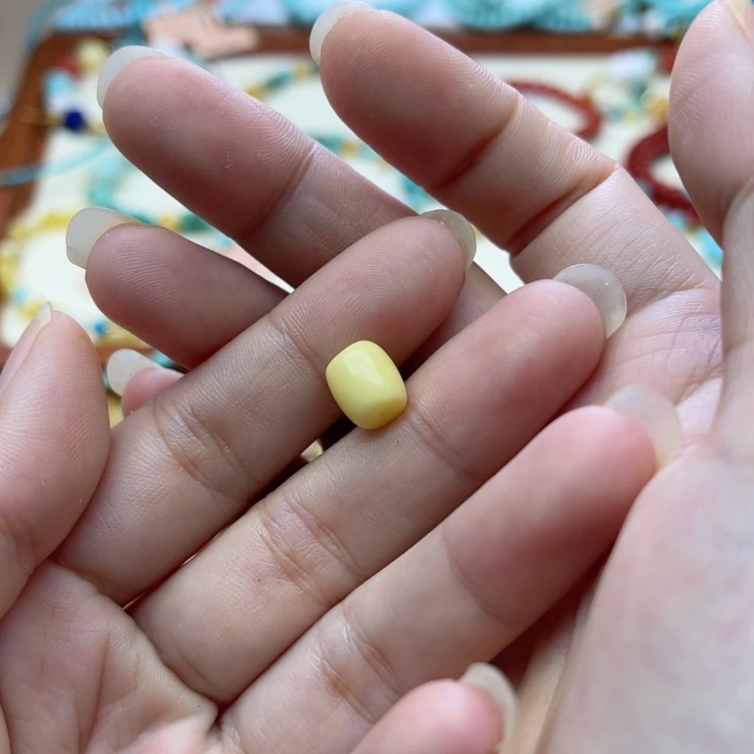 【闪购商品】蜜蜡裸石未镶嵌配饰