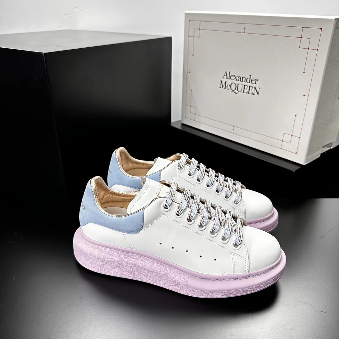 全新未使用 Alexander McQueen/亚历山大·麦昆 蓝尾粉底运动鞋