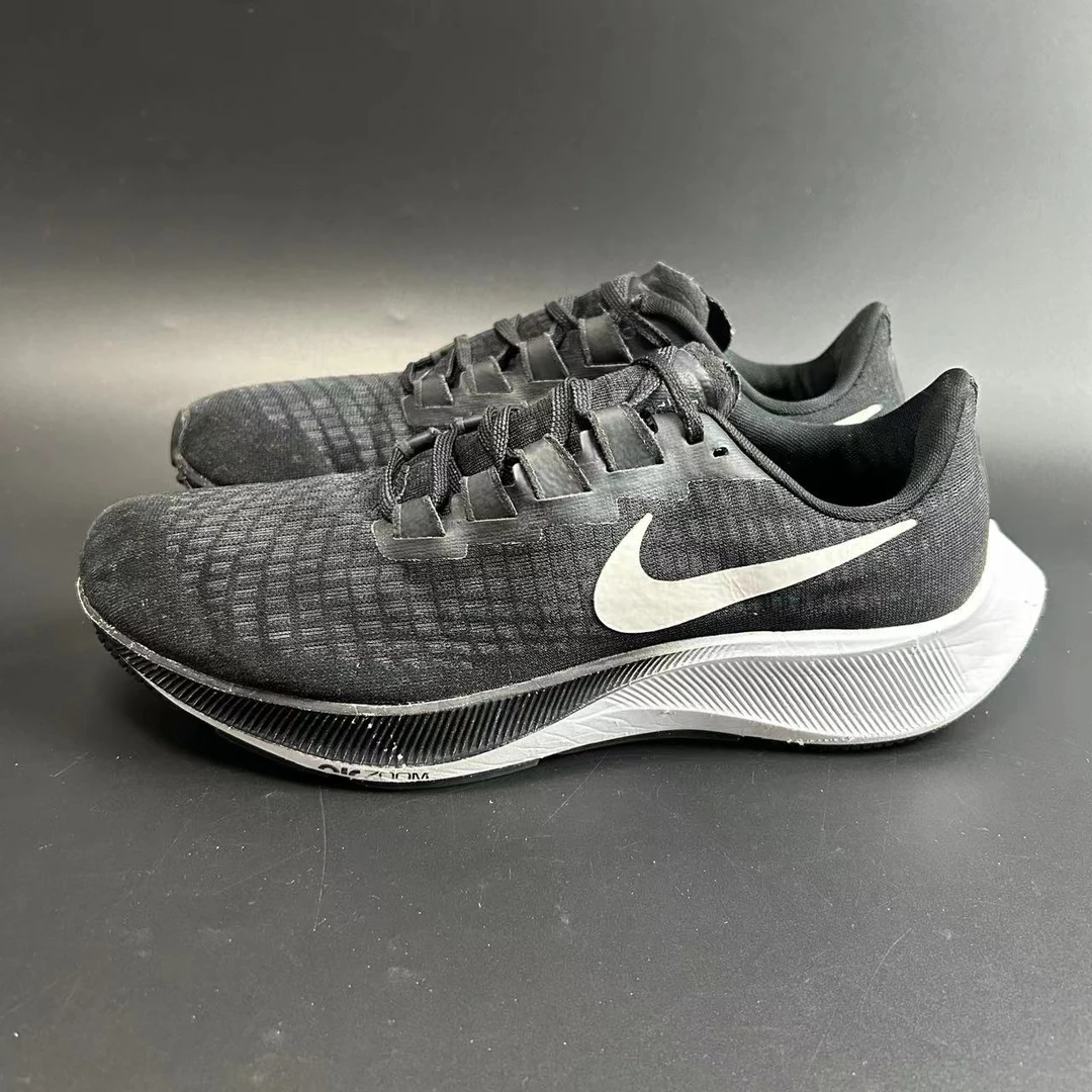 42码 Nike 低帮 马拉松跑步鞋 黑白