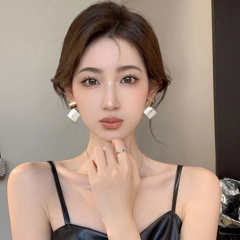 简约几何冷淡风耳钉 铜合金耳饰 热销款独特小众设计感高级耳环