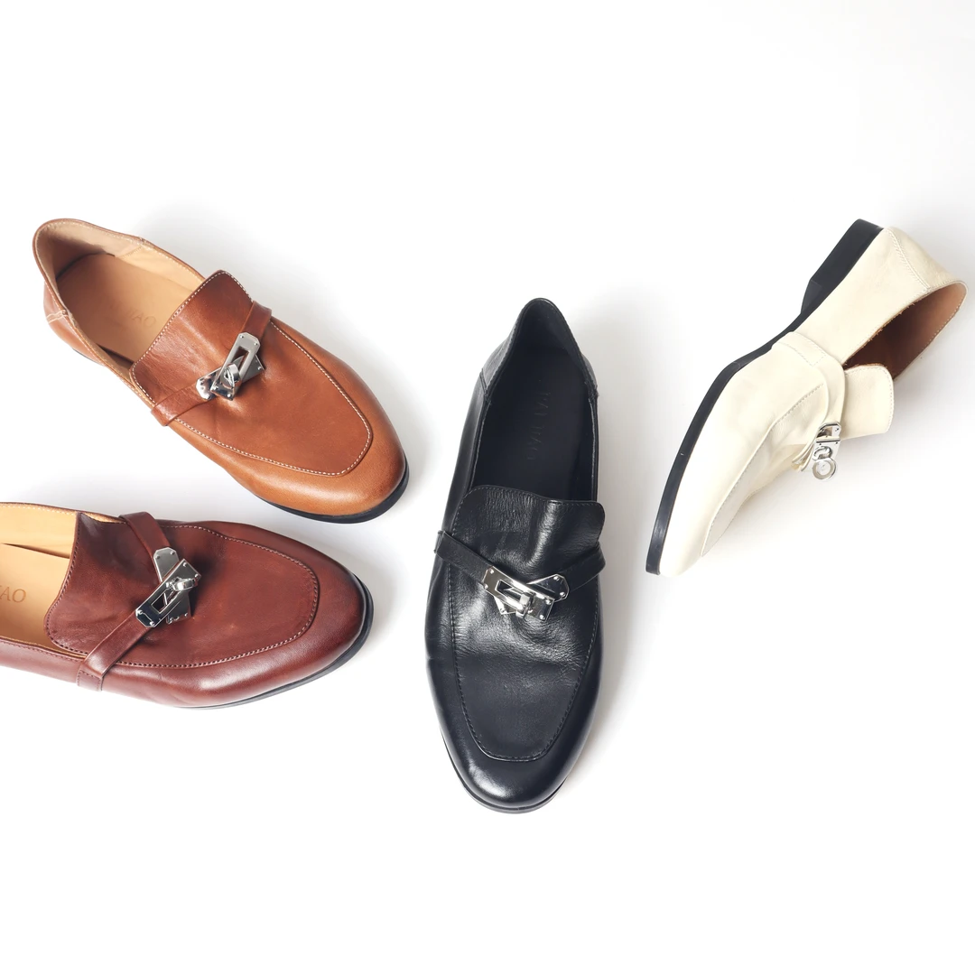 PaiJiao/排角锁扣复古方头马皮单鞋一脚蹬乐福鞋小皮鞋女930