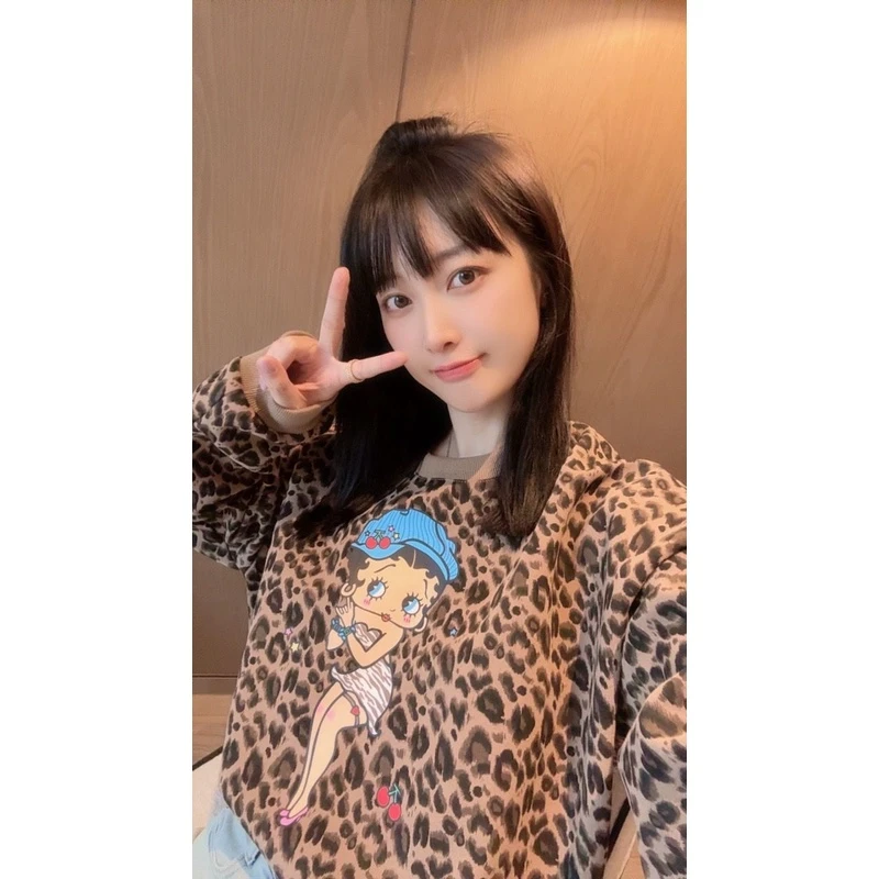 【张静芝】时髦女孩印花咖色豹纹卫衣