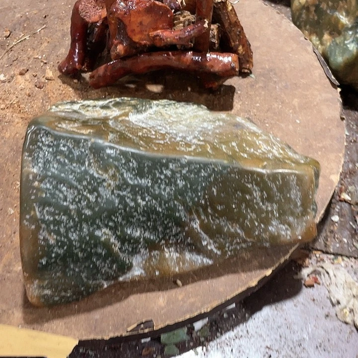 透闪石-蛇纹石玉珠宝奇石未镶嵌用****2