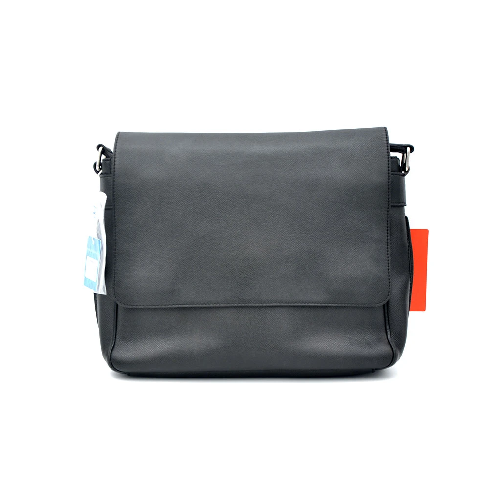 95新 LouisVuitton/路易威登 96新炭黑色全皮中号翻盖邮差包/5272