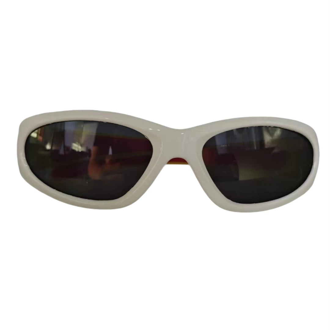 儿童眼镜适合4到8岁的小朋友佩戴