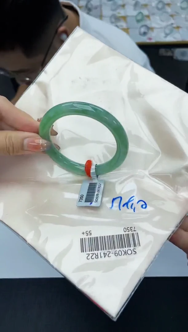 【闪购商品】翡翠手镯未镶嵌天然缅甸A货翡翠