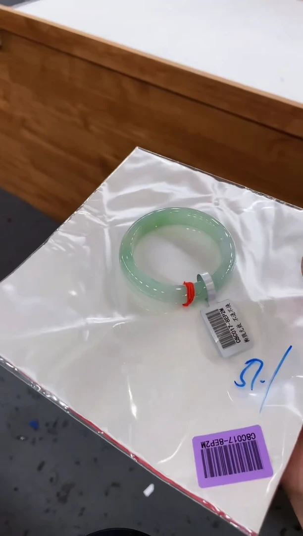 【闪购商品】翡翠手镯未镶嵌天然A货翡翠手镯
