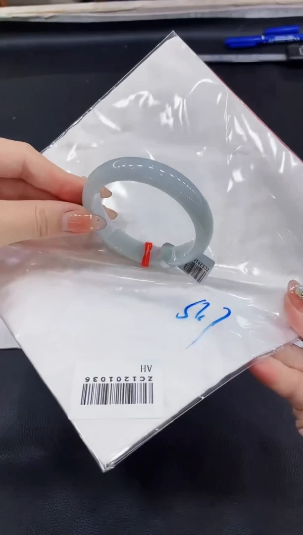 【闪购商品】翡翠手镯未镶嵌天然缅甸A货翡翠
