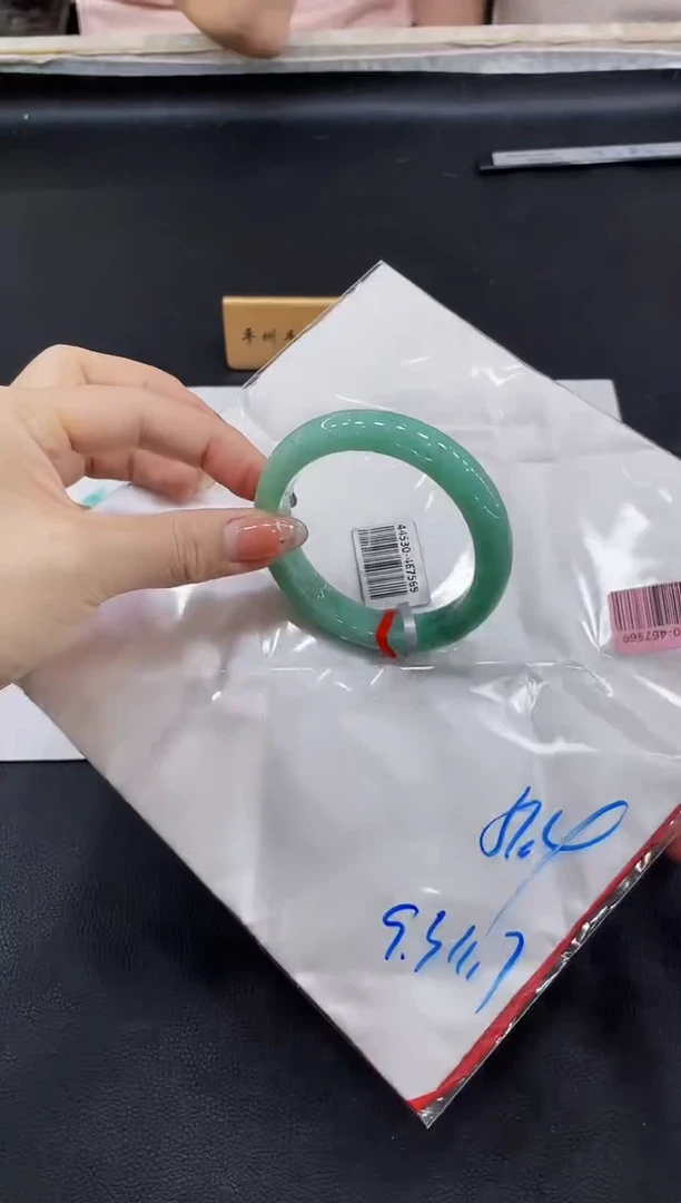 【闪购商品】翡翠手镯未镶嵌天然缅甸A货翡翠