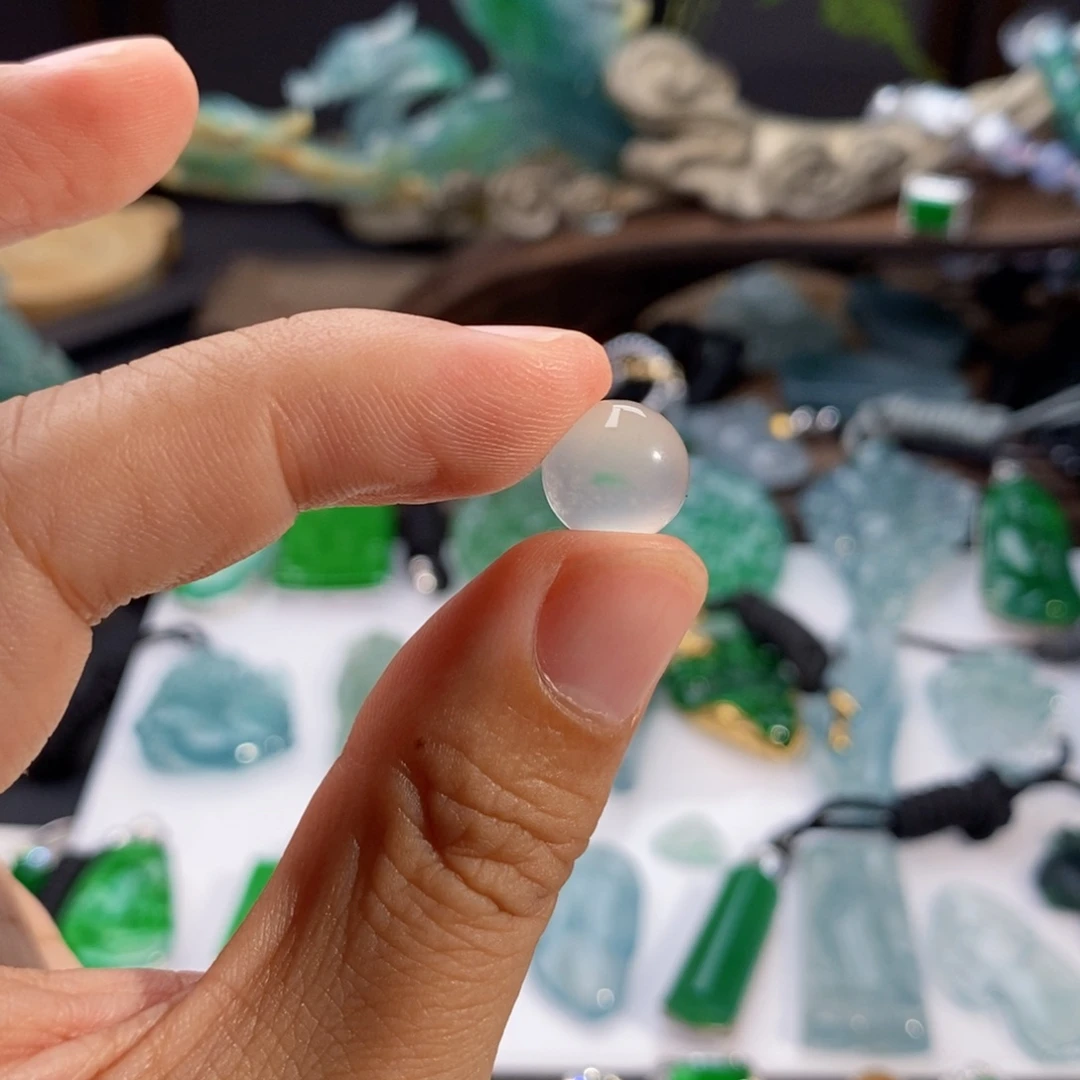 翡翠颈饰未镶嵌冰珠子