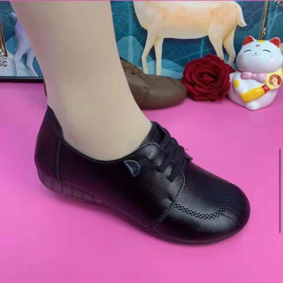妈妈鞋舒适软底不累脚中老年休闲单鞋软面圆头春秋时尚女士平底鞋