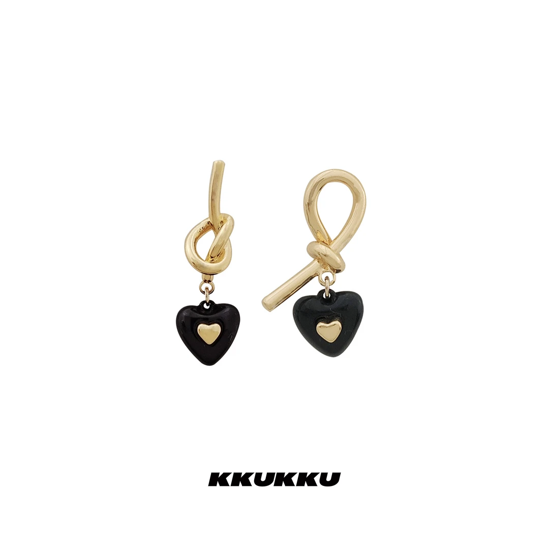 KKUKKU 铜合金耳饰 设计师款金色打结甜酷爱心高级感ins耳钉百搭
