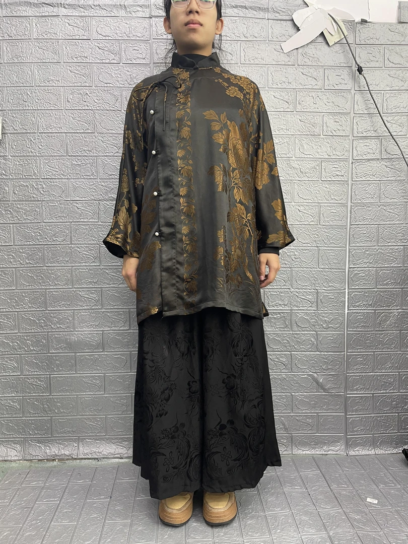 挑升古绣绸缎斜襟上衣