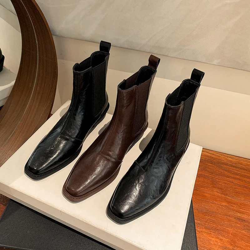 [iDO]秋冬新款赫本尖头一脚蹬切尔西短靴时尚套筒英伦粗跟女款