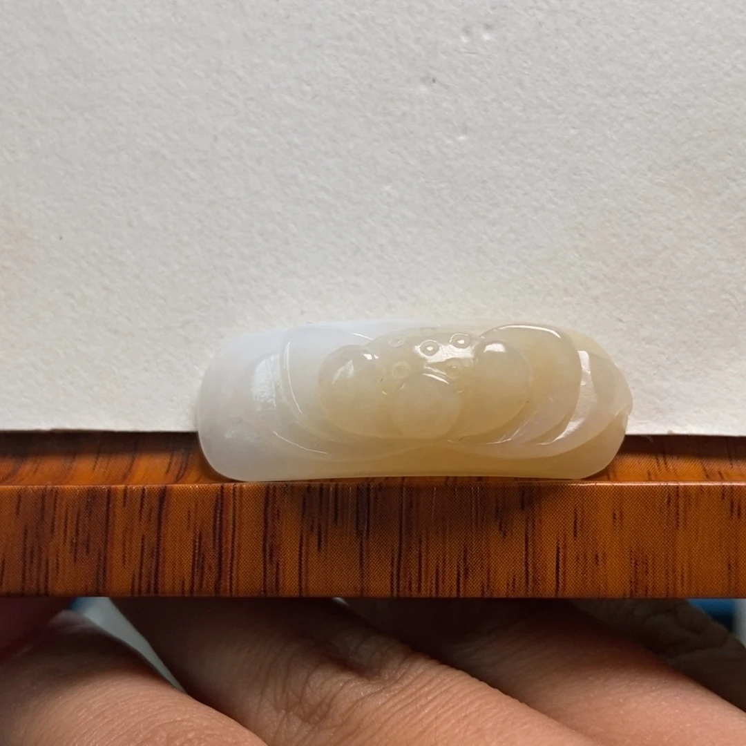 和田玉手牌未镶嵌