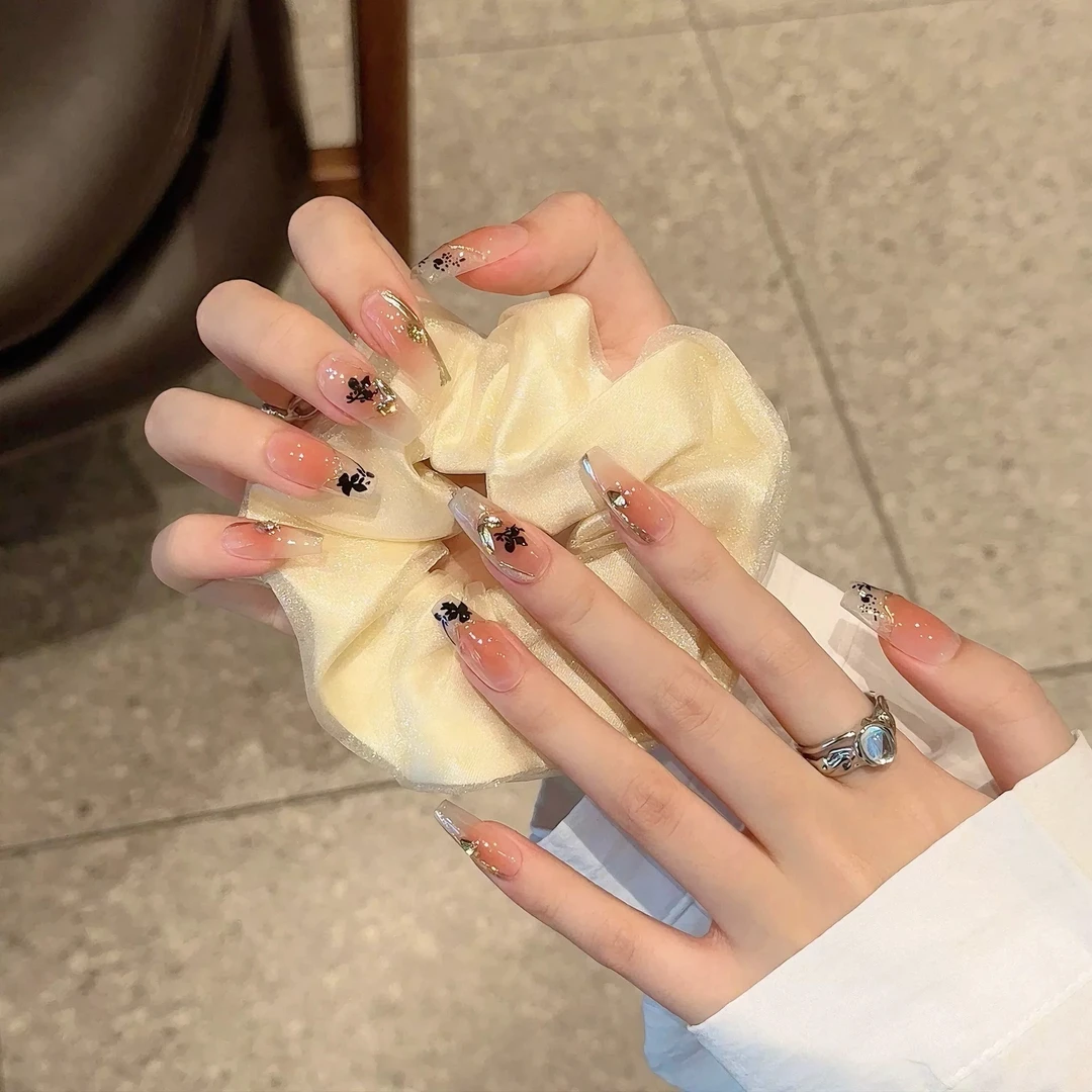 高颜值手工美甲纯手工INS风贴片腮红短款国风不规则鎏金穿戴甲