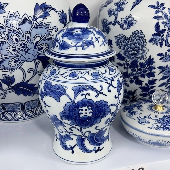 摆件青花瓷手工手绘高温釉下彩将军罐,小微瑕福利
