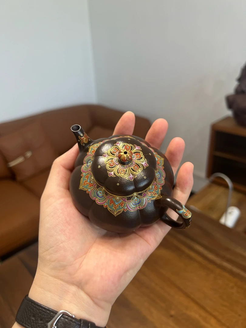 珐琅彩筋纹器全手紫气东来130cc