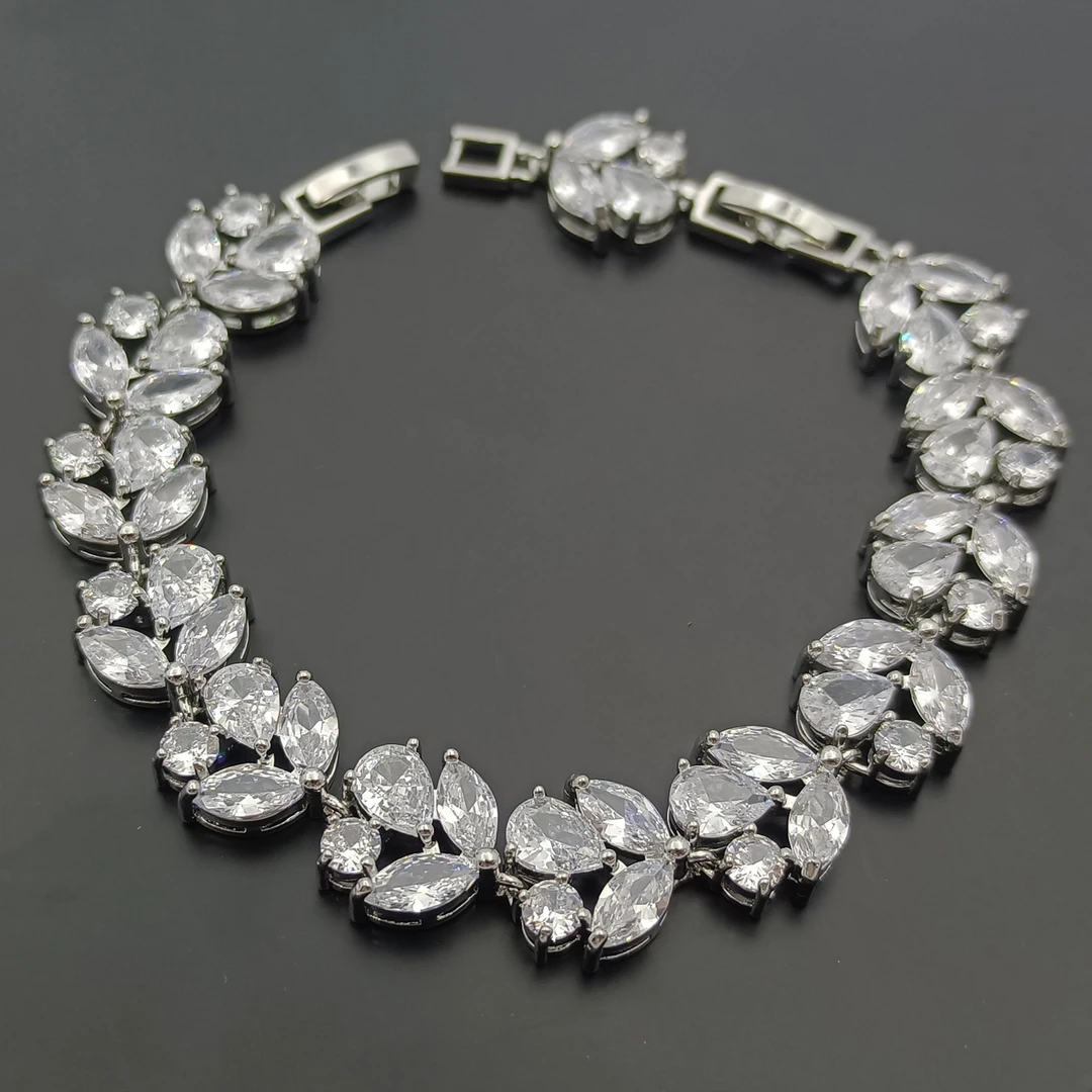 铜合金合成锆石手链 O5KDMX-33600 手链时尚轻奢气质小众简约