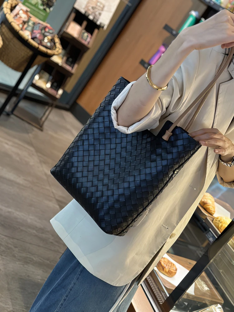 2024新款女士包斜跨编织托特包真皮牛皮时尚百搭手提单肩通勤包