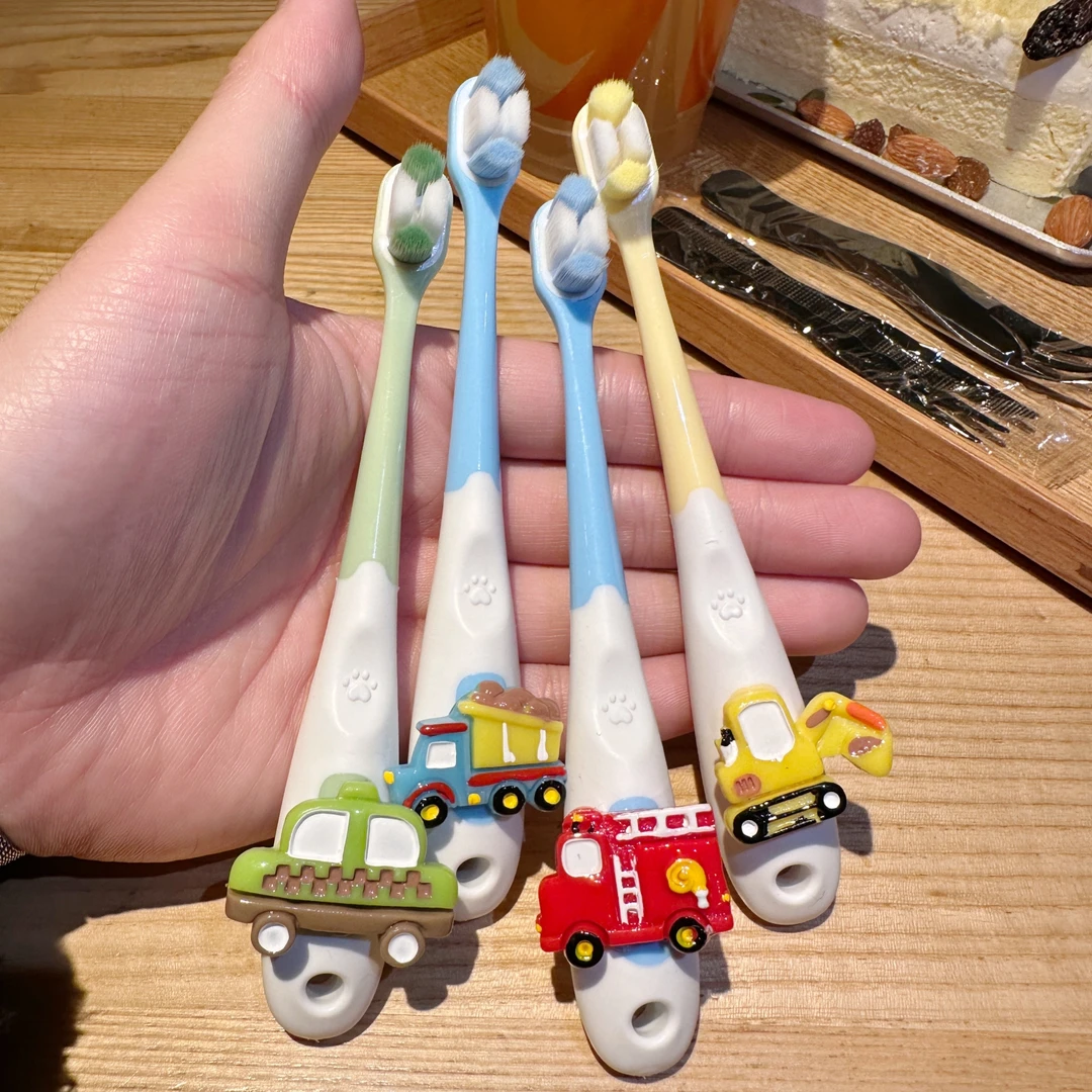 可爱汽车儿童牙刷软毛护齿护龈细毛3到6岁奥特曼小头宝宝专用牙刷