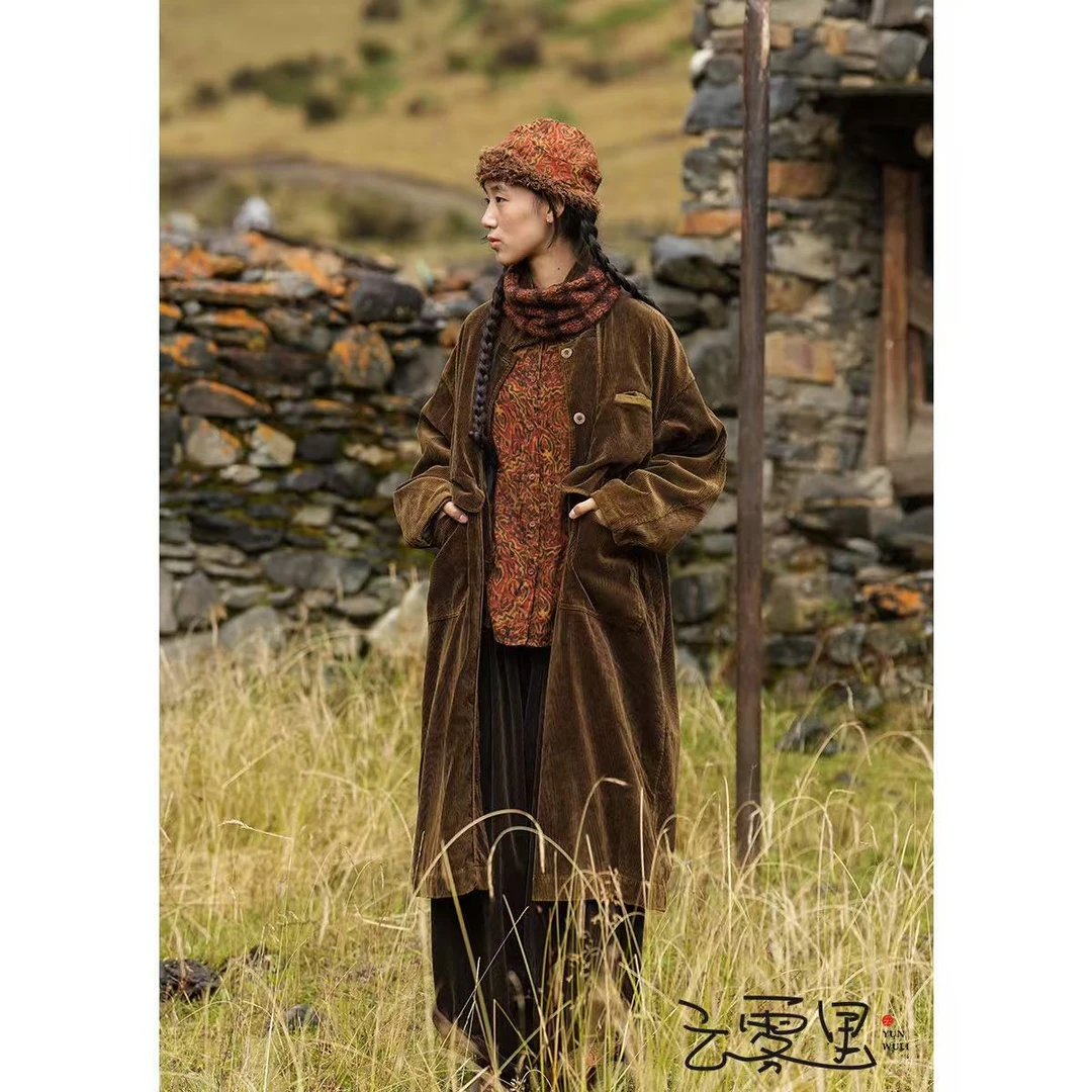 云雾里 原创设计复古文艺松弛感宽松率性恣意纯棉长外套 3128