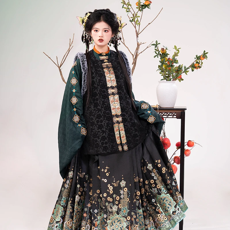 初潋月汉服织绒加绒圆领比甲蛇年套装限定织金服饰马面裙绣花短衫