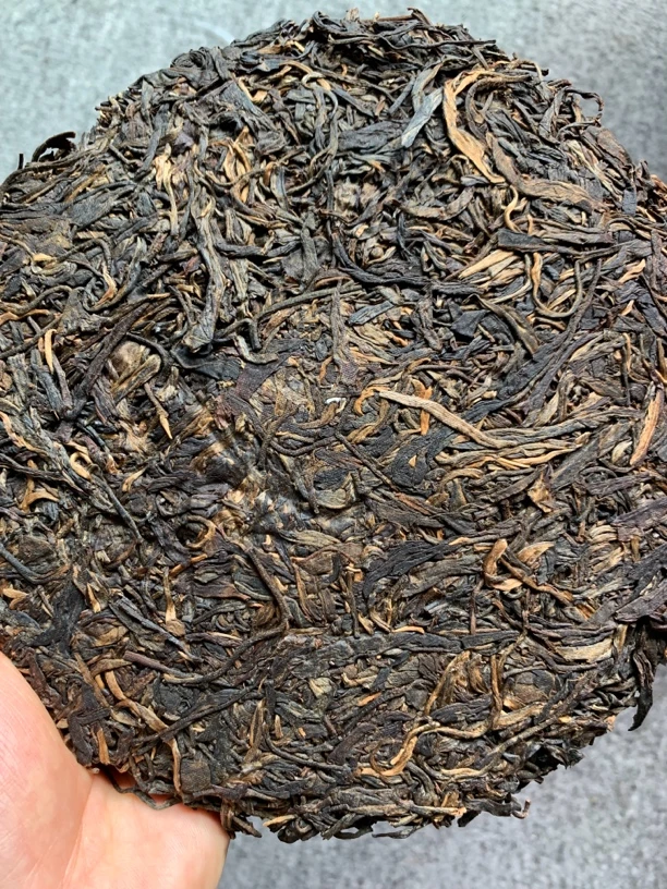 2004年班章乔木大白菜普洱生茶400克