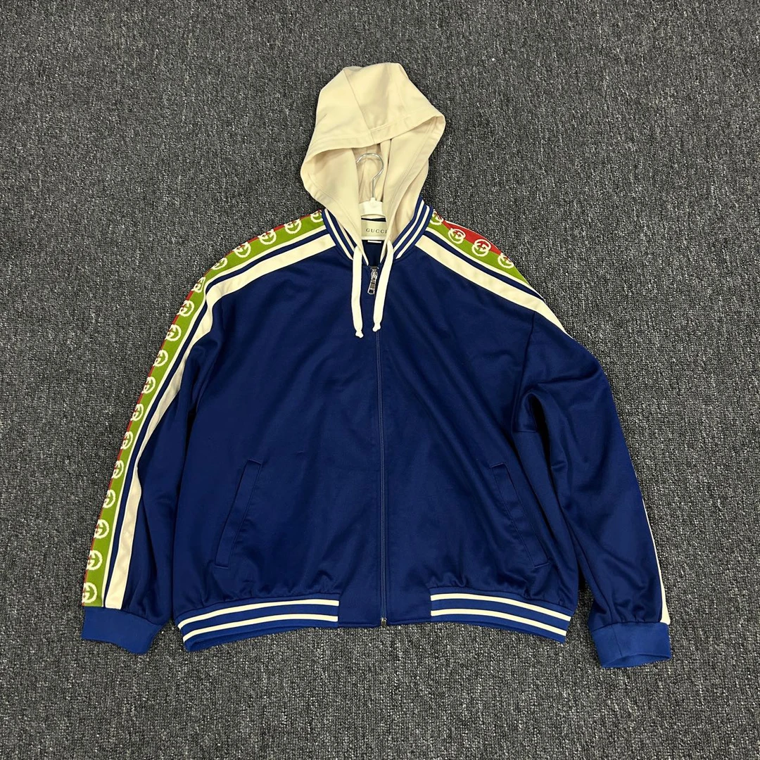 Gucci/ 古驰 串标校服 m码 /99新 / Sl000208