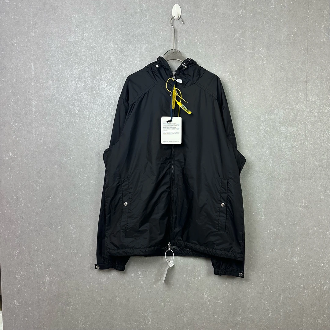 Moncler 蒙口 FW24纯色连帽拉链开合夹克 5码/全新原吊/002470