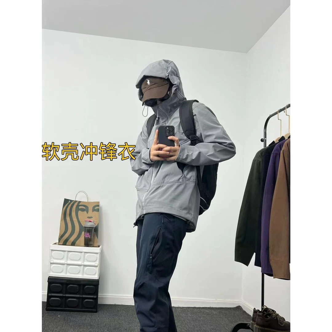 反季清!2023春秋软壳鸟元素飞禽户外防风防泼水情侣连帽冲锋衣