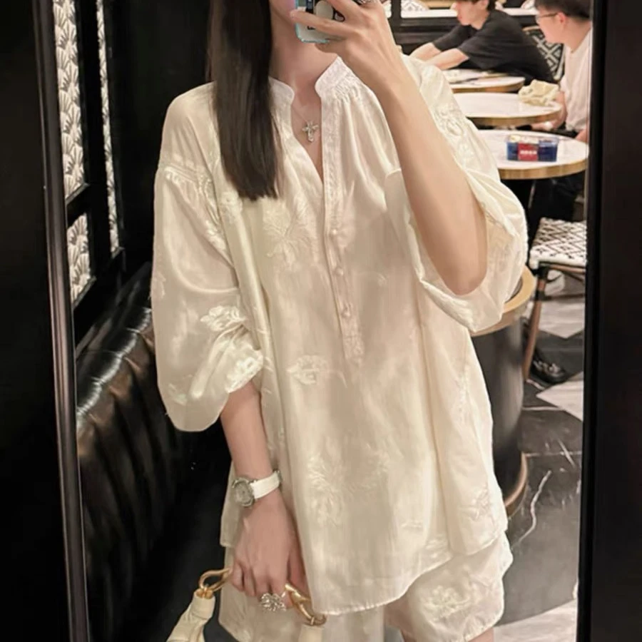夏装穿搭一整套时尚洋气轻奢高级感重工刺绣白色上衣两件套装裤女