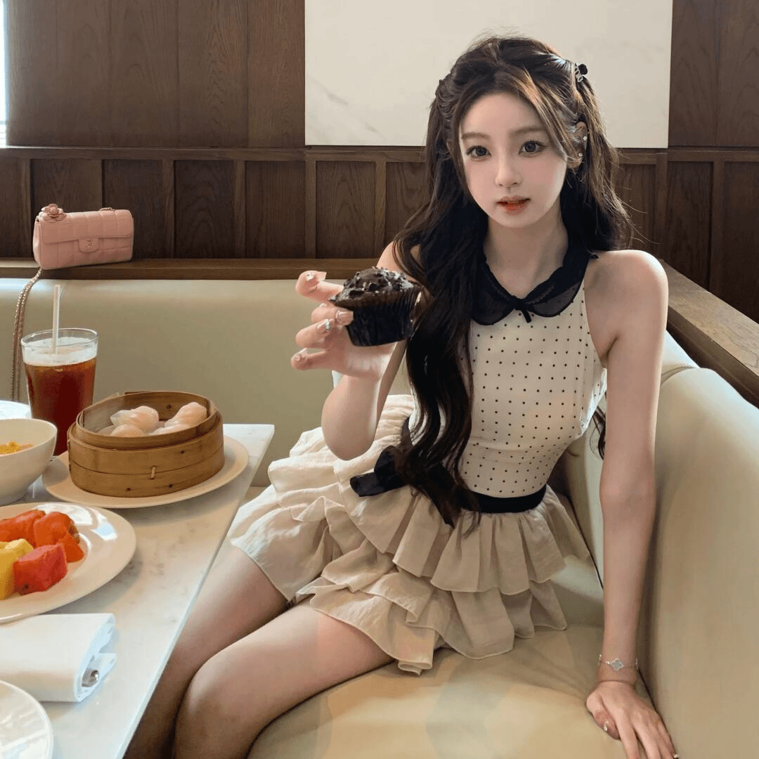 2024夏季时尚新款法式甜美少女设计感短款小众收腰显瘦波点连衣裙