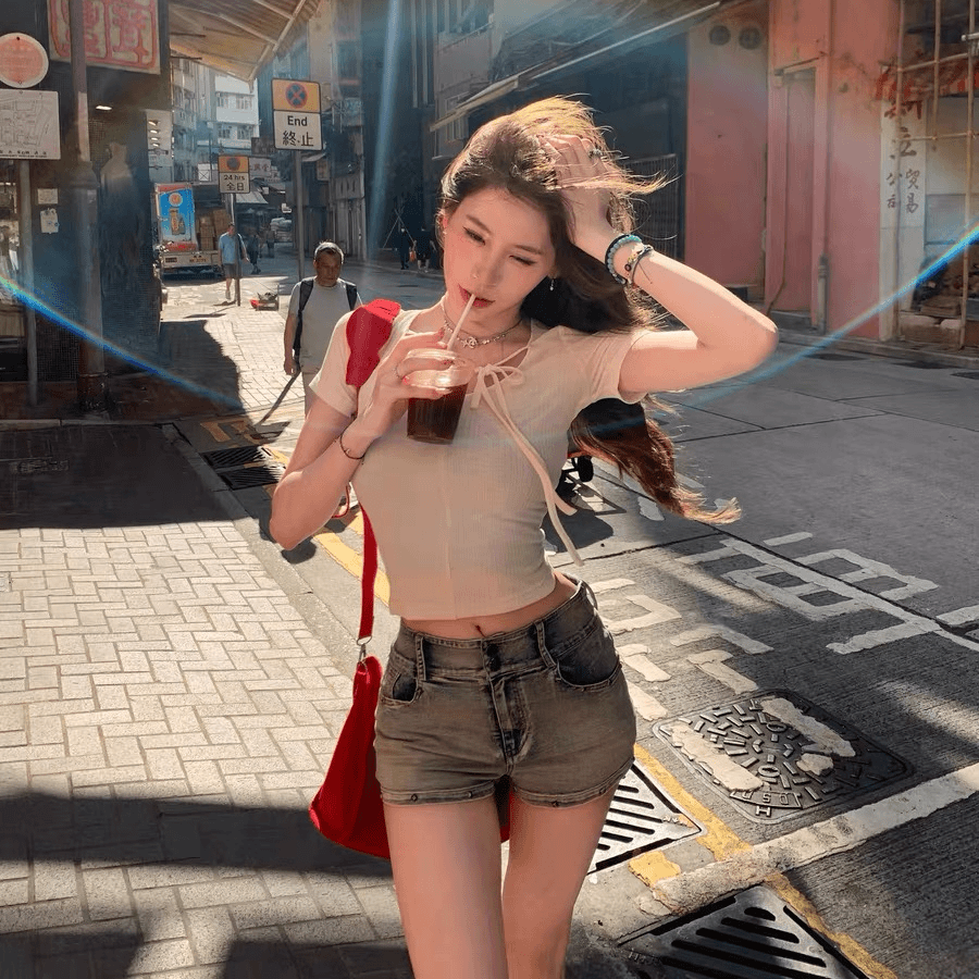 2024夏季新款辣妹短款显瘦露背时尚修身性感小众韩版纯欲T恤上衣