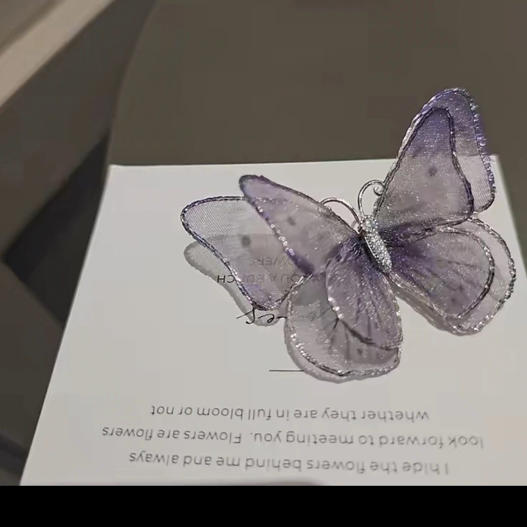 轻盈薄纱双层蝴蝶胸针