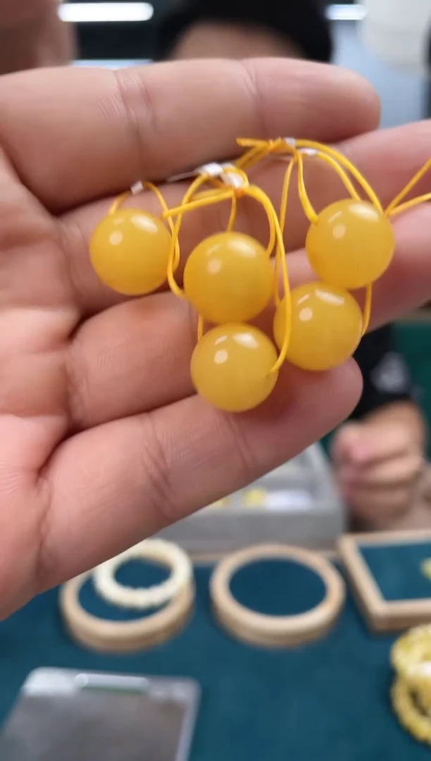 【闪购商品】琥珀裸石未镶嵌826多样性发其一