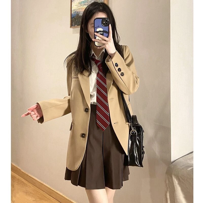 卡其色高级感炸街西装外套2023春秋季网红爆款学生休闲西服上衣女