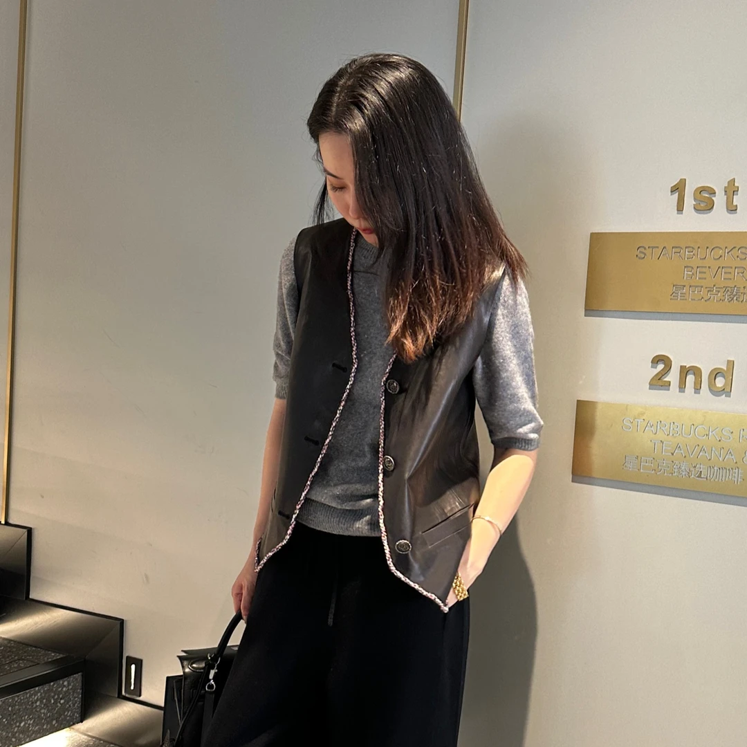 Wooden wood“摩登派对”气质绵羊皮马甲女秋百搭真皮高档W23393